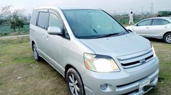 Toyota Noah X LIMITED 2003
